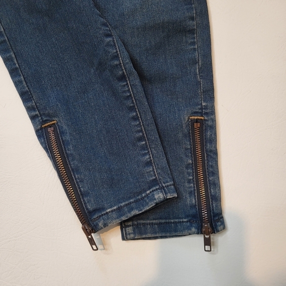 Free People Jeans Skinny Moto Style Zippered Pockets Ankles Dark Wash Waist 28 - Picture 6 of 8